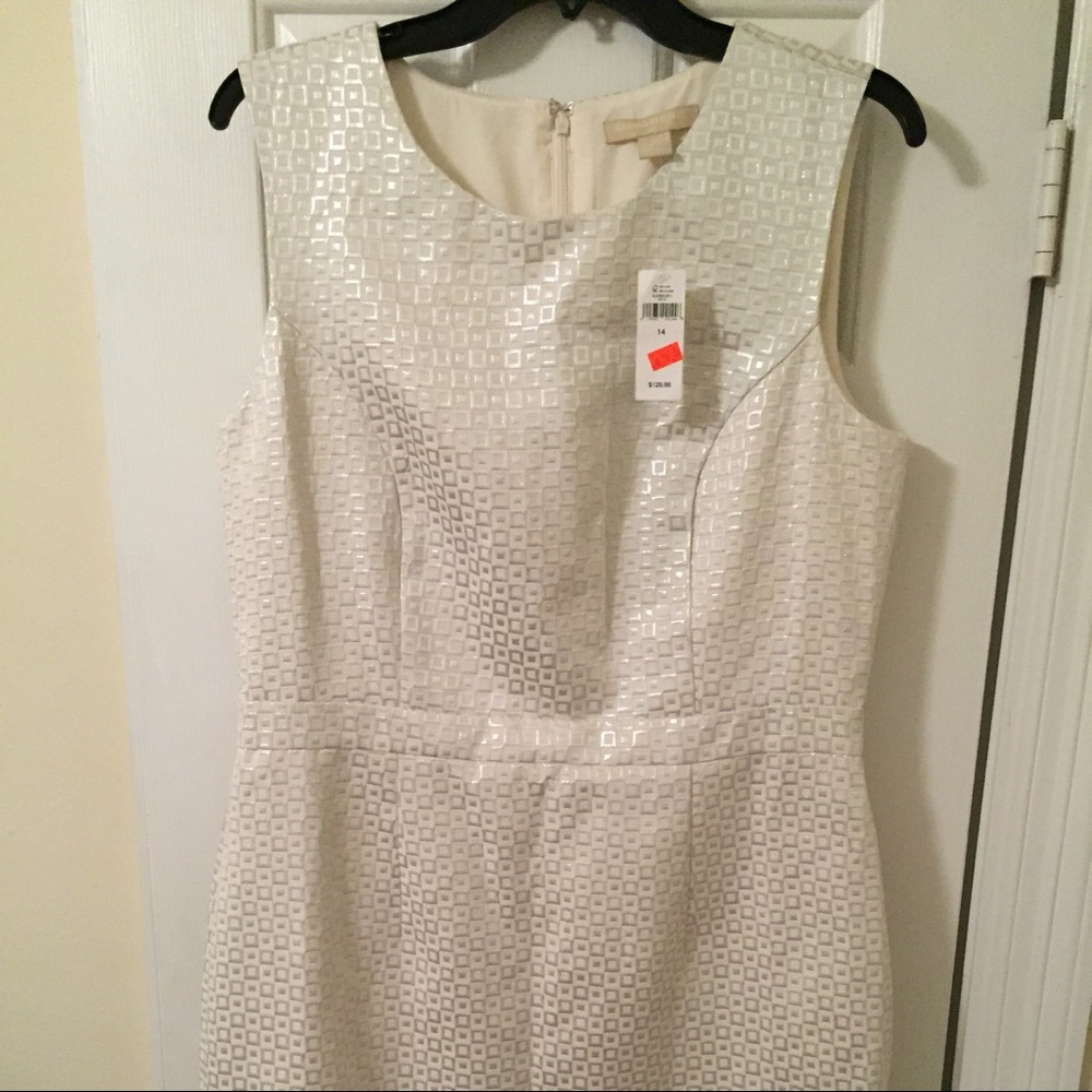 Sleeveless work dress